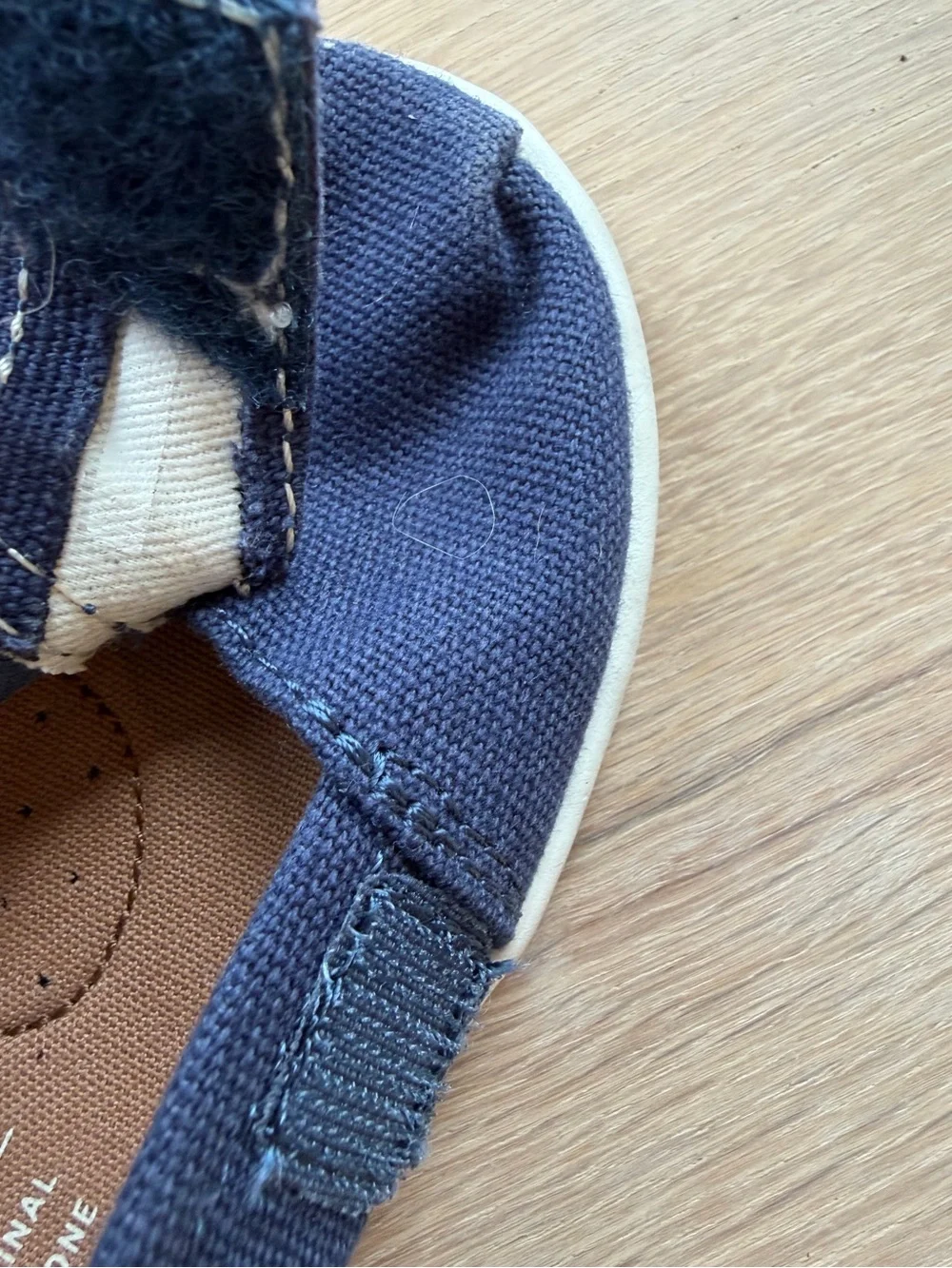 TOMS Toddler Navy Canvas Velcro Slip On Shoes Size T5